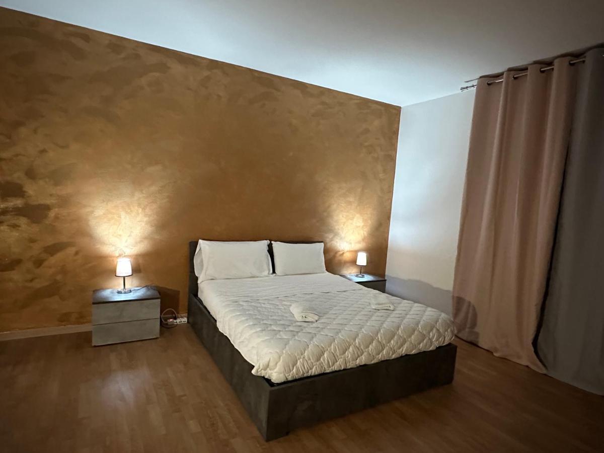מלון מסטרה Leone D'Oro 2 - Milano Street מראה חיצוני תמונה